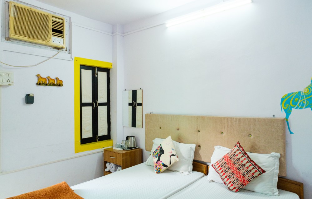 HosteLaVie Varanasi Slider Pictures